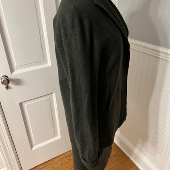 Womens Calvin Klein Collection wool, cashmere, nylon, and spandex suit. - Picture 2 of 16